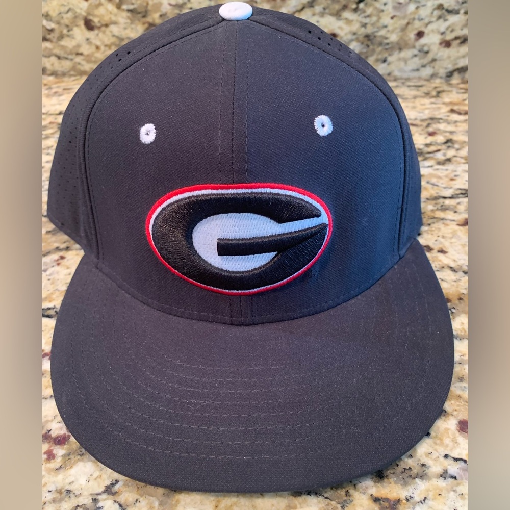 UGA  Nike on field baseball cap